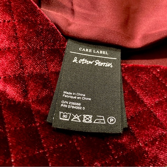 Paris Atelier Burgundy Quilted Velour Mini Skirt - Size 4 - Picture 7 of 8